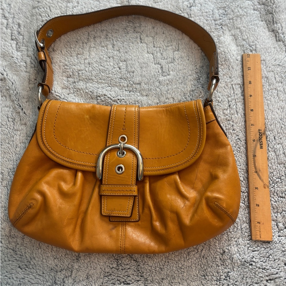 Cute Coach leather shoulder bag